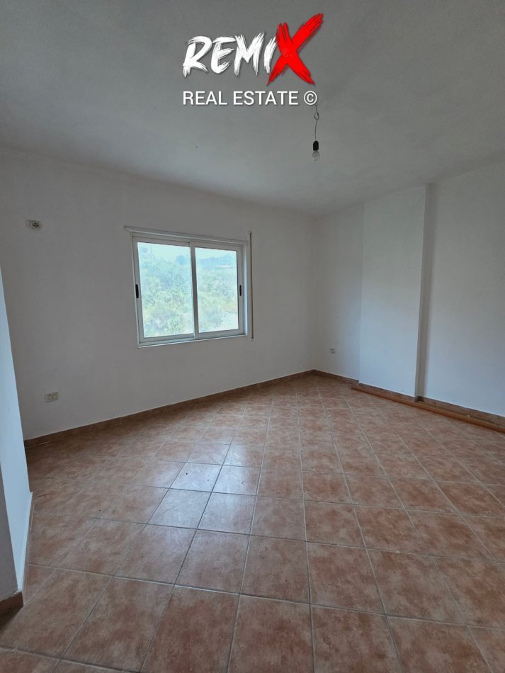 Shkembi Kavajes, shitet apartament 2+1+Aneks+Ballkon Kati 5, 98 m² 85.000 € 