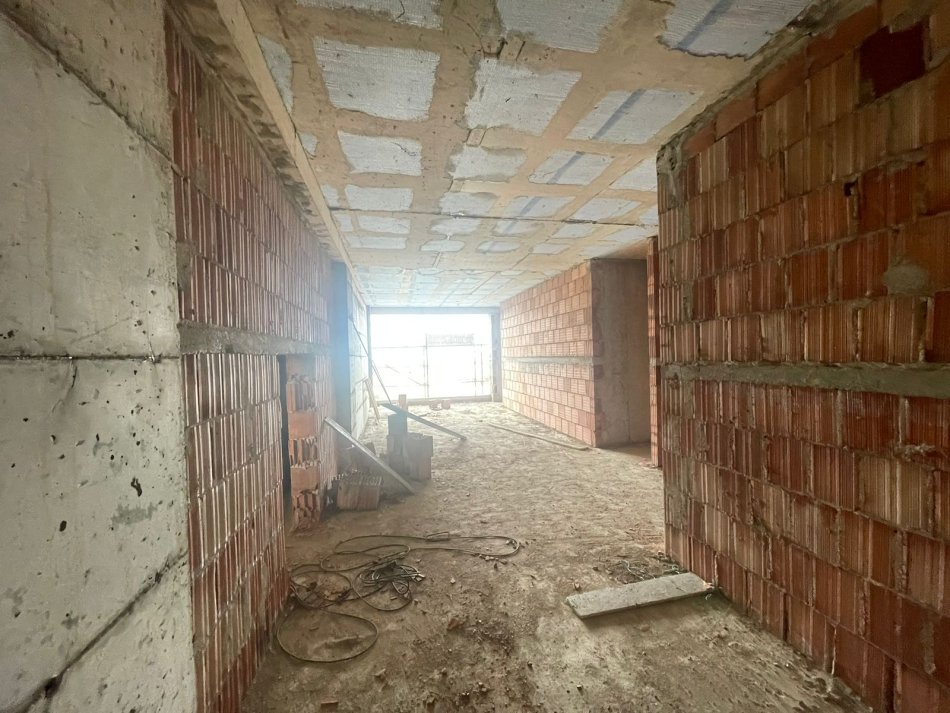 Tirane, shitet apartament 2+1+Aneks+Ballkon Kati 5, 105 m² 100.000 € (SHKOZE UNAZA LINDORE)