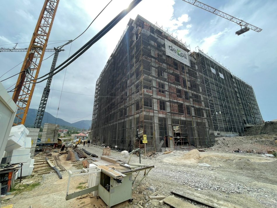 Tirane, shitet apartament 2+1+Aneks+Ballkon Kati 3, 122 m² 116.000 € (SHKOZE UNAZA LINDORE)