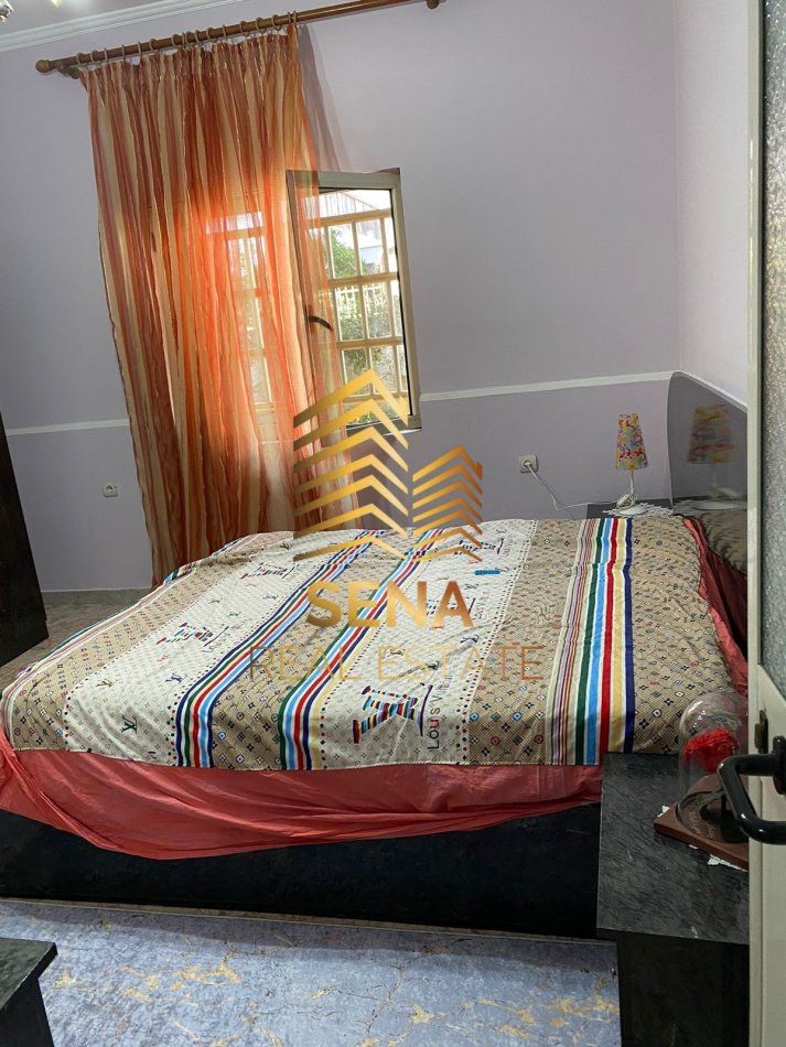 Tirane, jepet me qera apartament 2+1 Kati 1, 90 m² 350 € (Rruga 5 Maji)