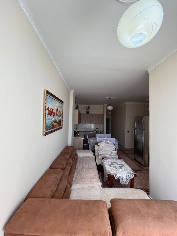Tirane, Apartament 2+1me qira  Kati 6, 83 m² 500 € (Kopshti Botanik)