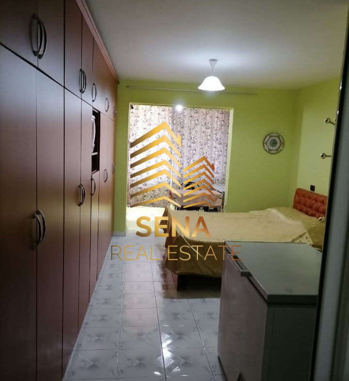 Tirane, jepet me qera apartament 2+1+Ballkon Kati 6, 85 m² 400 € (Rruga Sitki Cico)