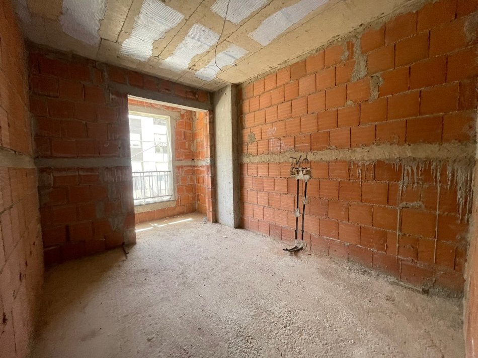 Tirane, shitet apartament 2+1 Kati 4, 93 m² 129.640 € (5 MAJ)
