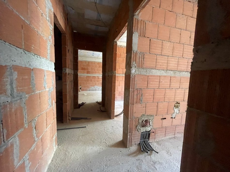 Tirane, shitet apartament 2+1 Kati 4, 93 m² 129.640 € (5 MAJ)