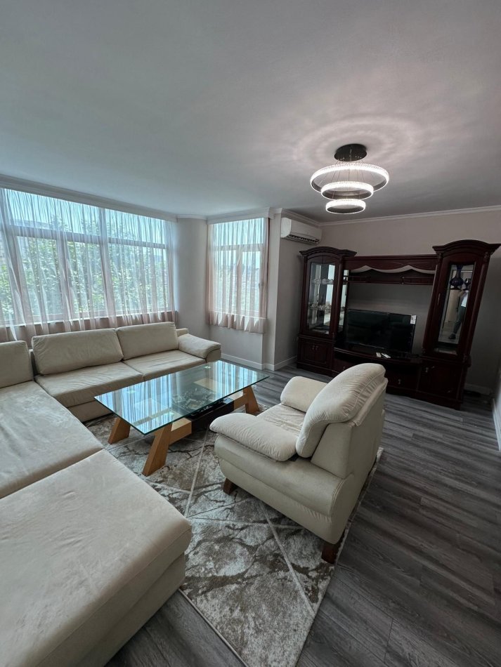 Tirane, jepet me qera apartament 2+1 Kati 6, 90 m² 600 € (Stacioni i Trenit)