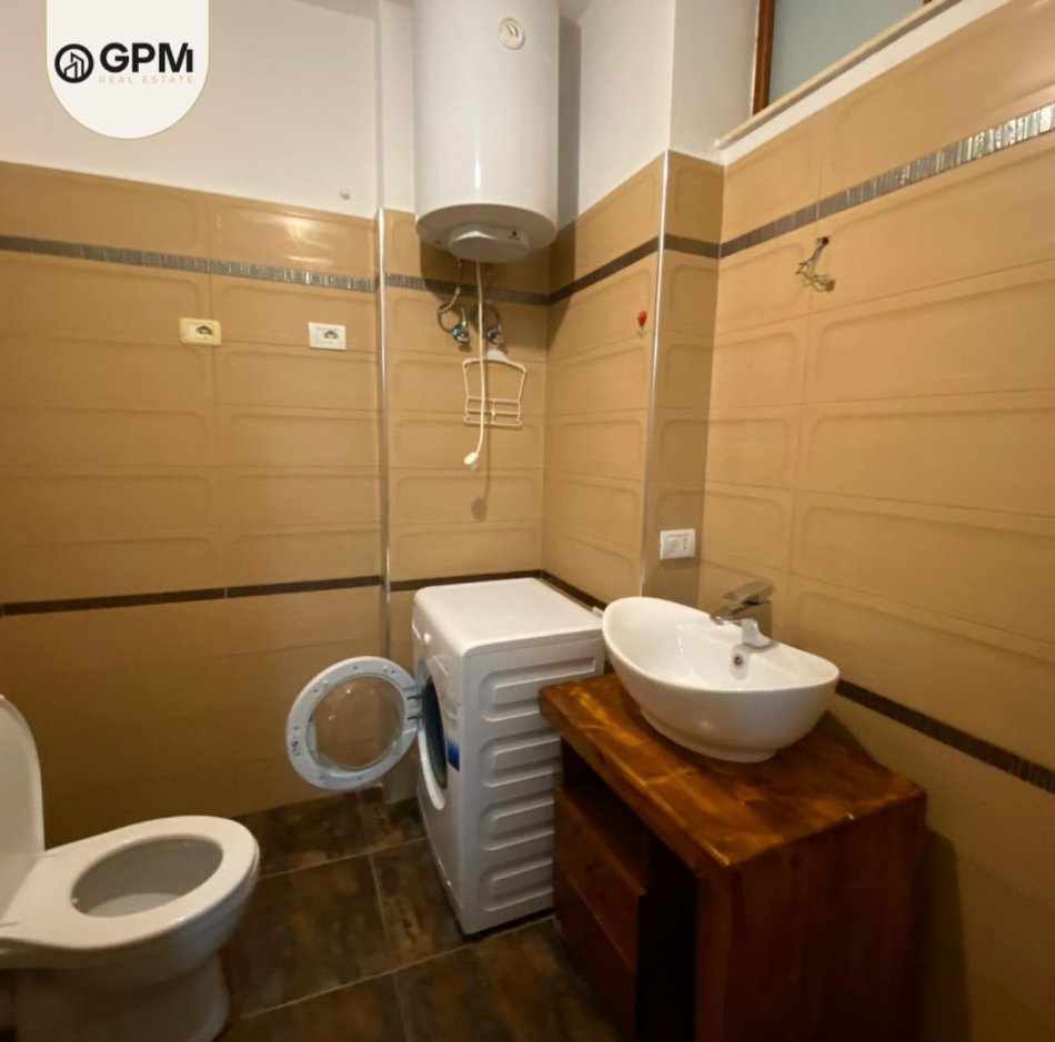 Tirane, jepet me qera apartament 2+1 Kati 3, 114 m² 450 € (Yzberisht)