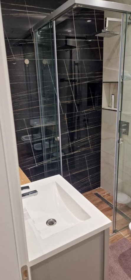 Vlore, shitet apartament 3+1+Aneks+Ballkon , 137 m² 350.000 € (Rruga Perivolo)