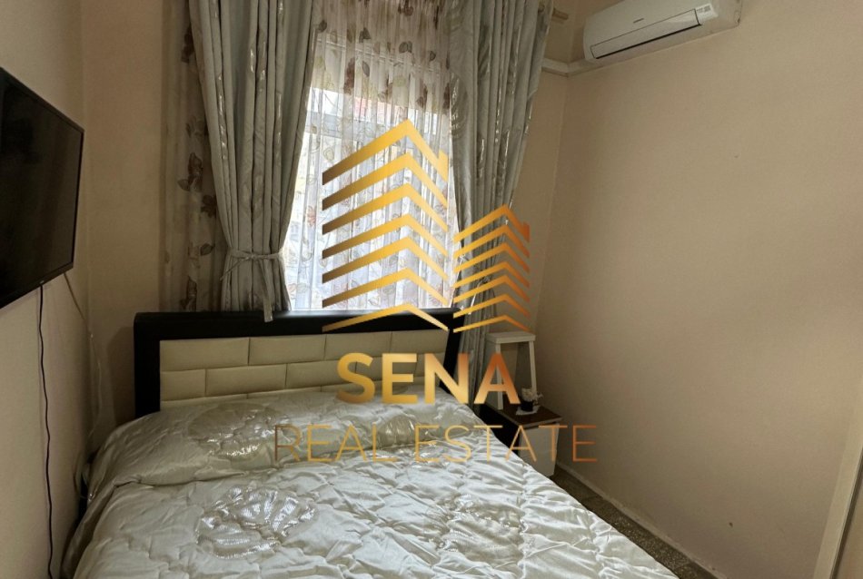 Tirane, jepet me qera apartament 1+1+Aneks Kati 4, 75 m² 400 € (Rruga Deshmoret e 4 Shkurtit)