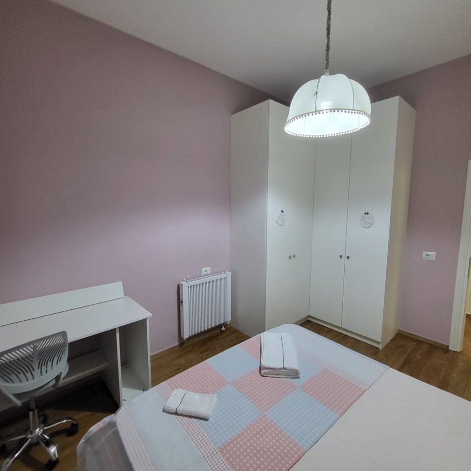 Tirane, jepet me qera apartament 2+1 Kati 2, 80 m² 700 € (Suljman Delvina)