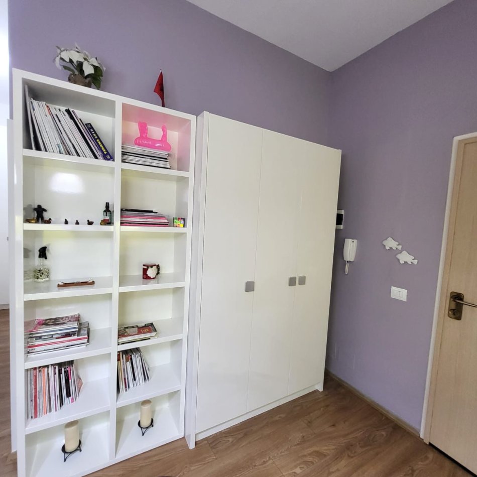 Tirane, jepet me qera apartament 2+1 Kati 2, 80 m² 700 € (Suljman Delvina)