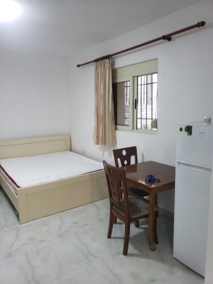 Tirane, Garsoniere me qira  Kati 1, 43 m² 290 € (Ali Visha)