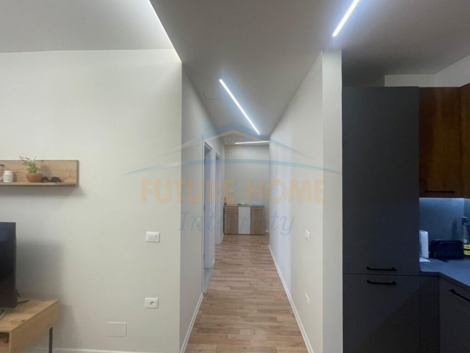 Tirane, shitet apartament 1+1+Ballkon Kati 5, 71 m² 142.000 € (Ali Demi)
