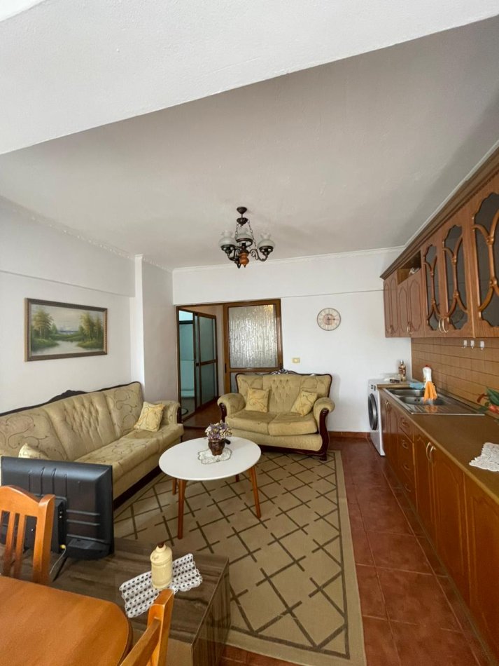 Tirane, jepet me qera apartament 2+1 Kati 7, 70 m² 420 € (Don Bosko)