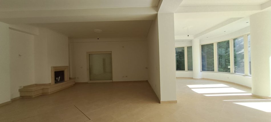 Tirane, jepet me qera GODINE 3KATESHE  517 m² 3.000 € (KOPSHTI ZOOLOGJIK)