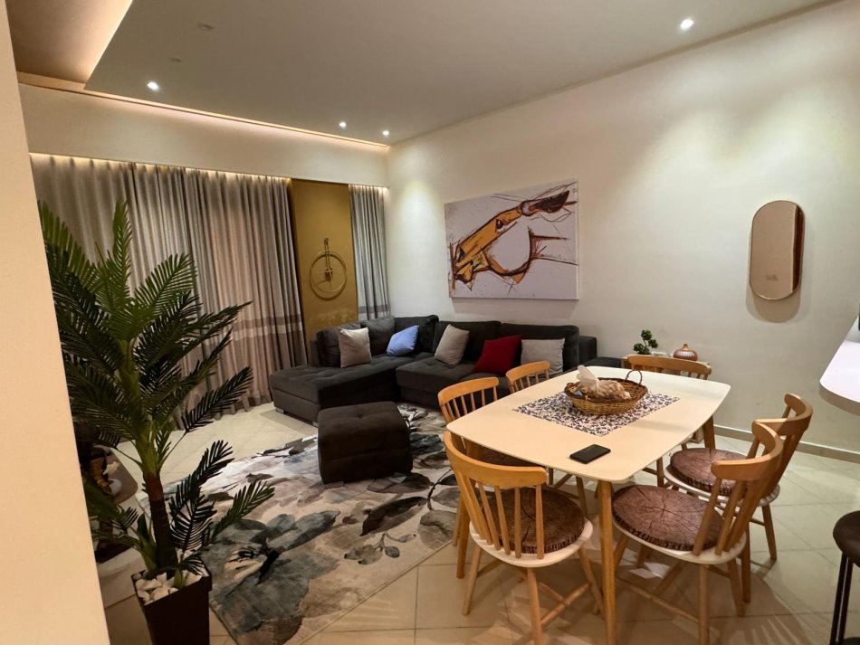 Tirane, jepet me qera apartament 1+1 Kati 1, 70 m² 600 € (Bill Klinton)
