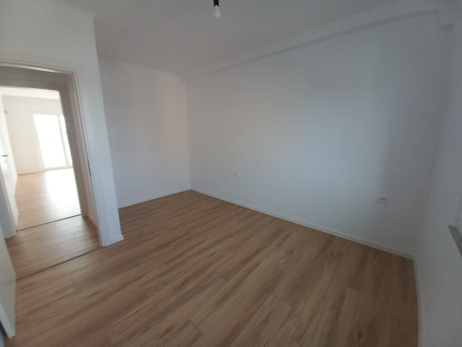 Tirane, shitet apartament 1+1 Kati 5, 53 m² 79.000 € (Gjimnazi Andon Zako Cajupi)