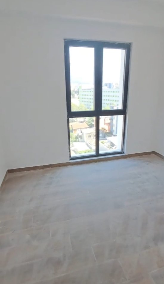 Tirane, jepet me qera apartament 2+1+Ballkon Kati 6, 116 m² 400 € (farmacia 10, rruga dibres)