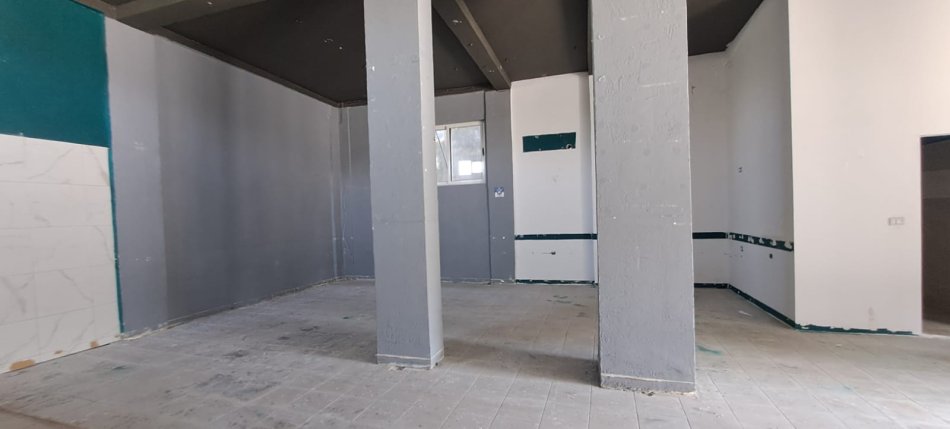 Tirane, jepet me qera magazine Kati 0, 150 m² 1.200 € (astir)