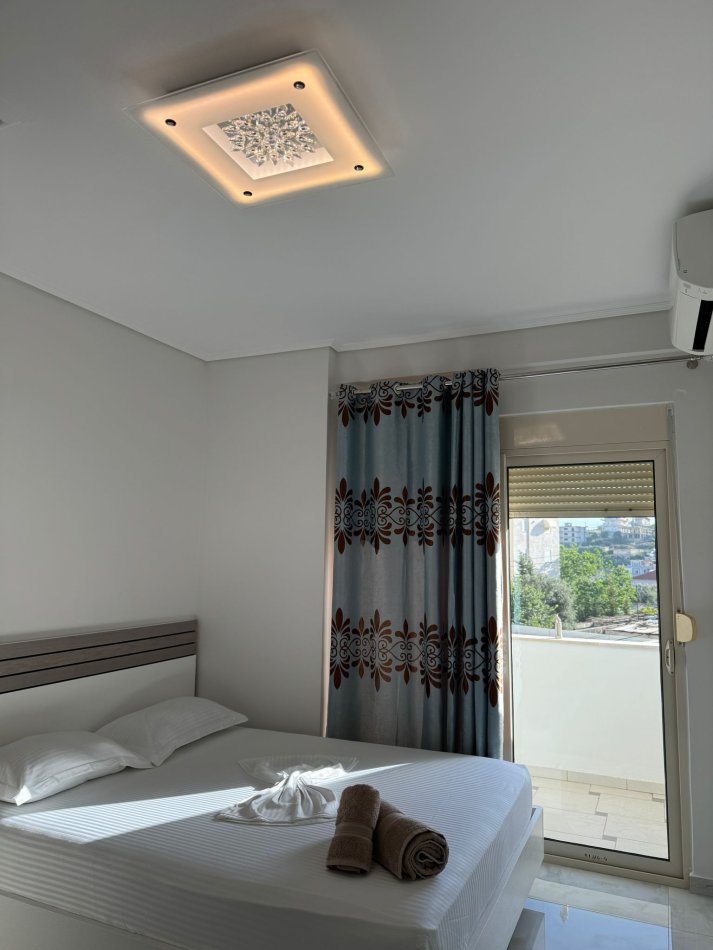 Sarande, jepet me qera apartament 2+1+Ballkon Kati 2, 500 € (Adem Sheme)