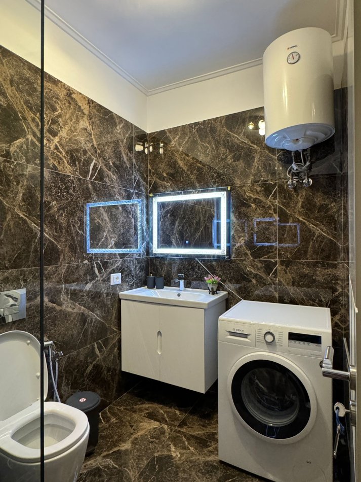 Sarande, jepet me qera apartament 2+1+Ballkon Kati 2, 500 € (Adem Sheme)