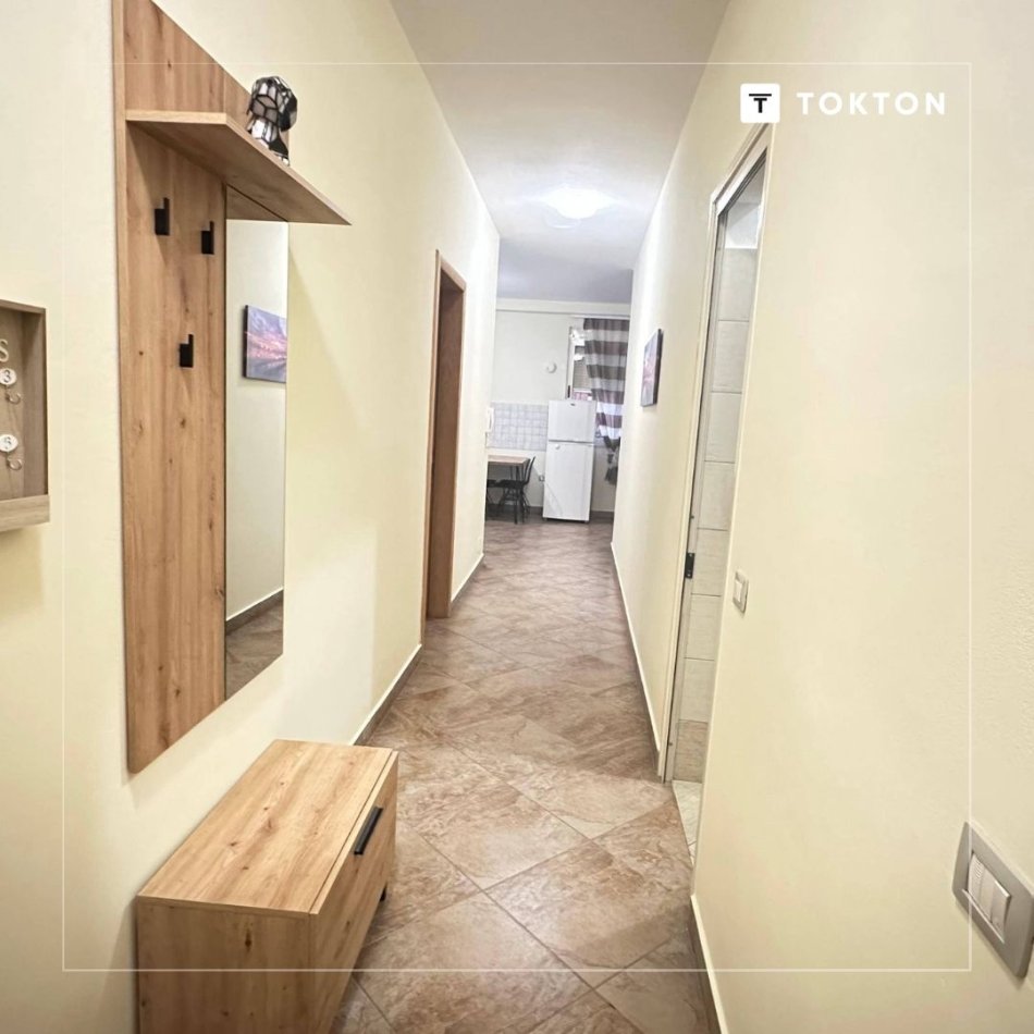 Tirane, jepet me qera apartament 1+1 Kati 4, 60 m² 320 € (Rruga Muhamet Deliu)