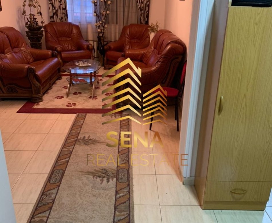 Tirane, jepet me qera apartament 1+1+Ballkon Kati 4, 63 m² 350 € (RRUGA KONGRESI I MANSTIRIT)