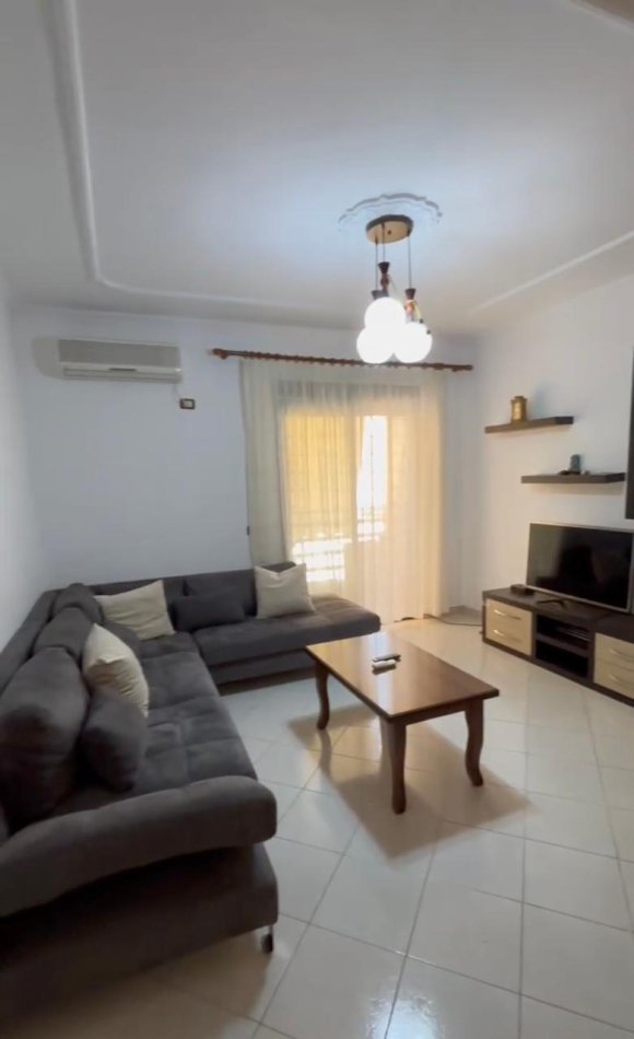 Tirane, jepet me qera apartament 2+1 Kati 4, 110 m² 400 € (Fresku)