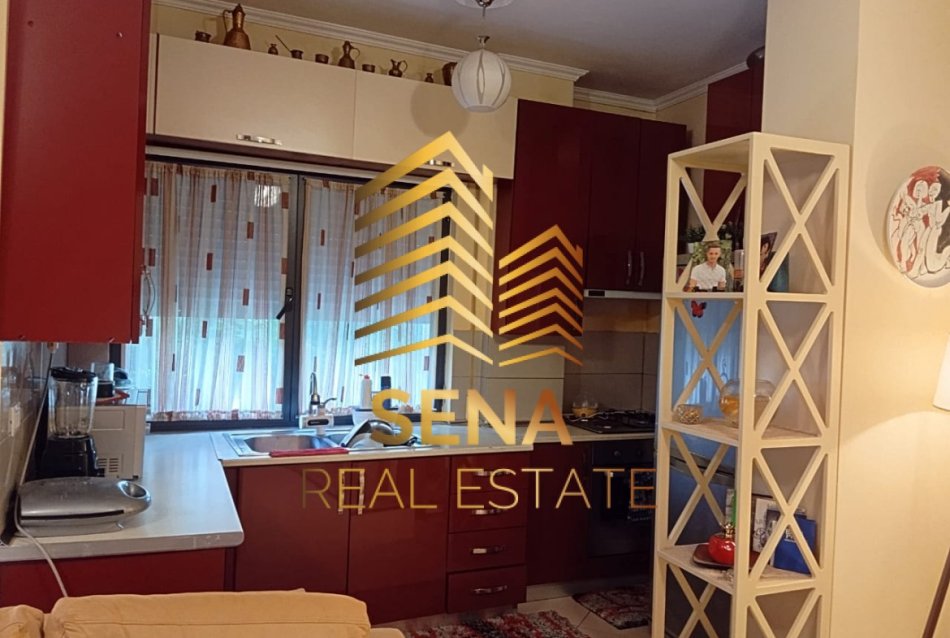 Tirane, shitet apartament 1+1 Kati 2, 73 m² 120.000 € (Rruga Ali Demi)