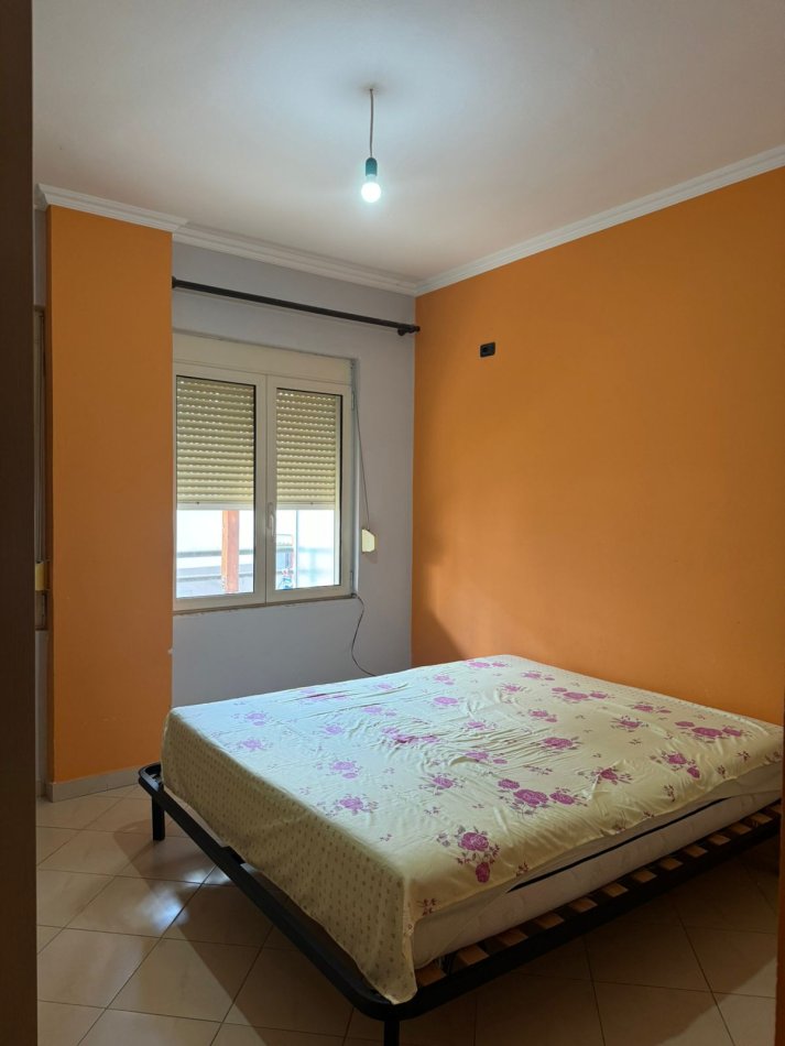 Tirane, shitet apartament 1+1+Ballkon Kati 3, 60 m² (KOPSHTI ZOOLOGJIK)