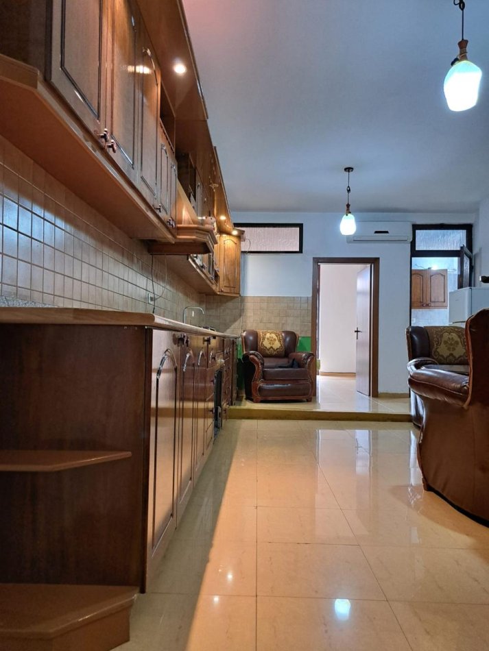 Apartament 2+1+2 për qira tek Rruga e Elbasanit, prane Gjimnazit Asim Vokshi! 700 €