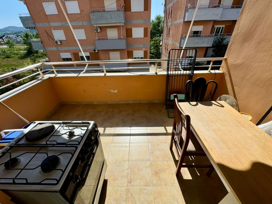 Mali Robit, shitet apartament 1+1+Ballkon Kati 3, 68 m² 66.900 € (Afer California Hotel,Mali Robit)