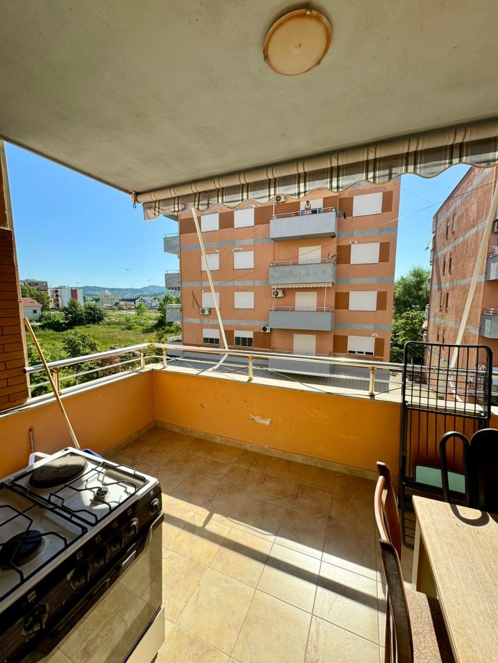 Mali Robit, shitet apartament 1+1+Ballkon Kati 3, 68 m² 66.900 € (Afer California Hotel,Mali Robit)