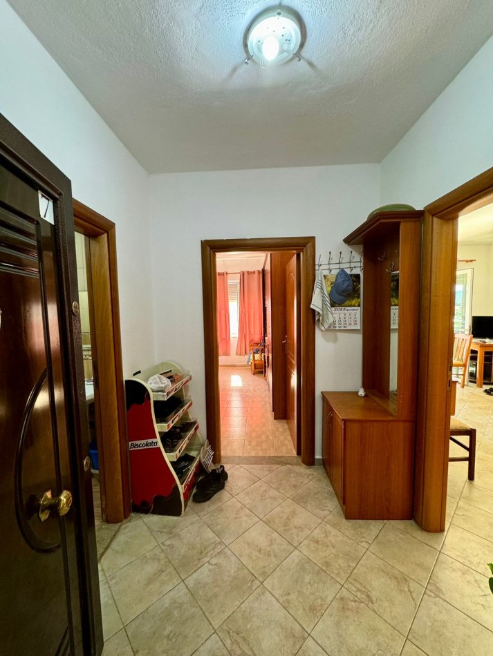 Mali Robit, shitet apartament 1+1+Ballkon Kati 3, 68 m² 66.900 € (Afer California Hotel,Mali Robit)