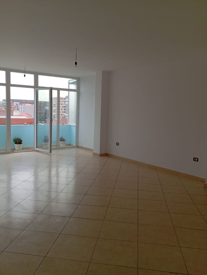 Tirane, shitet apartament 2+1+Ballkon Kati 5, 120 m² 155.510 € (don bosko)