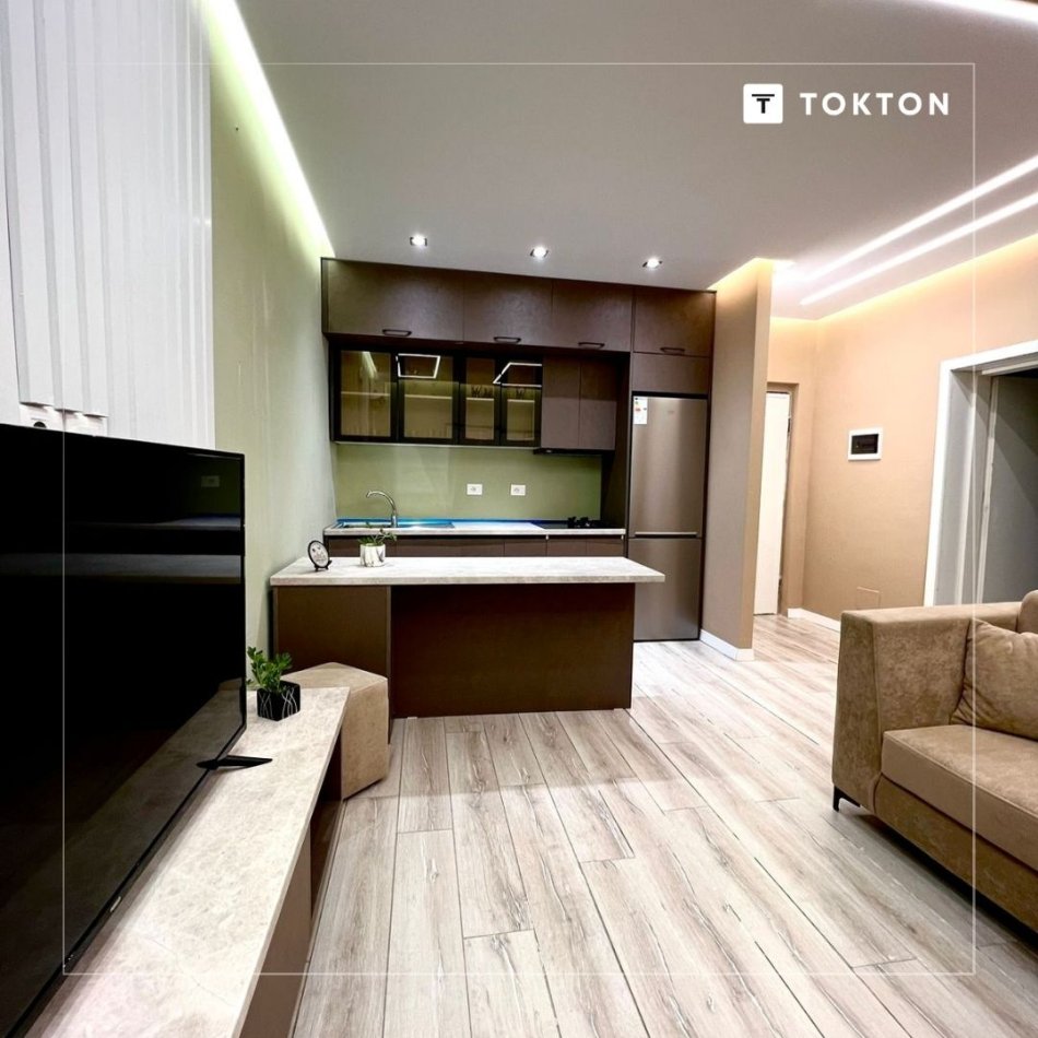 Tirane, jepet me qera apartament 1+1+Ballkon Kati 6, 48 m² 450 € (Rruga Hoxha Tahsim)
