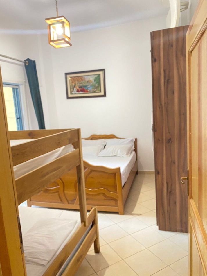 Shqiperi, jepet me qera apartament ne plazh 2+1 Kati 1, 80 m² 60 € (Golem,ngjitur me kompleksin Fafa.)
