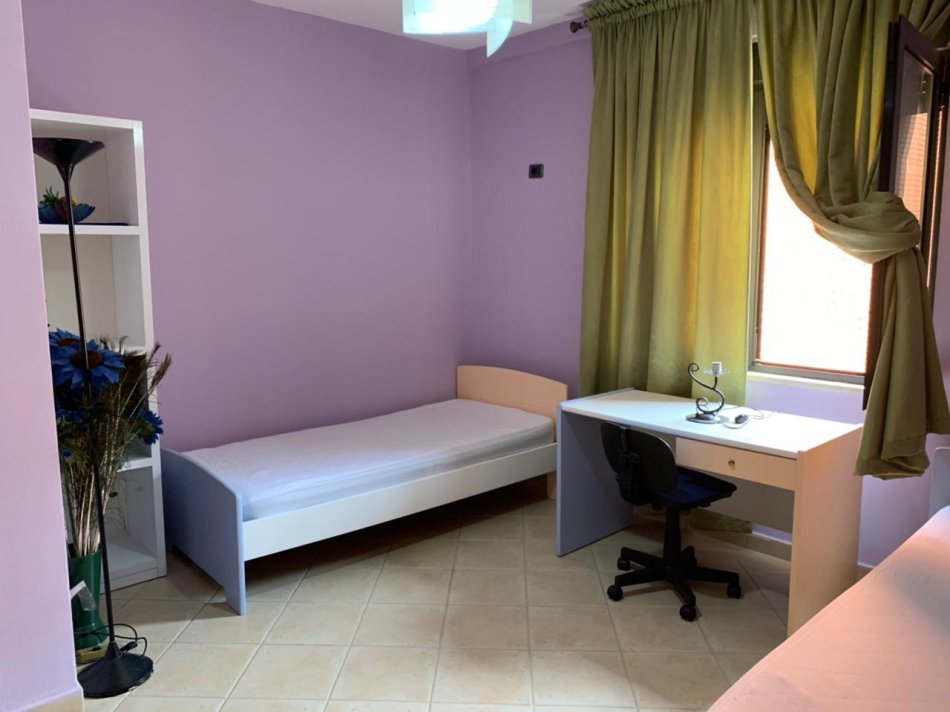 Jepet me Qira Apartament 2+1+2 tek 9-katshet 900 € !