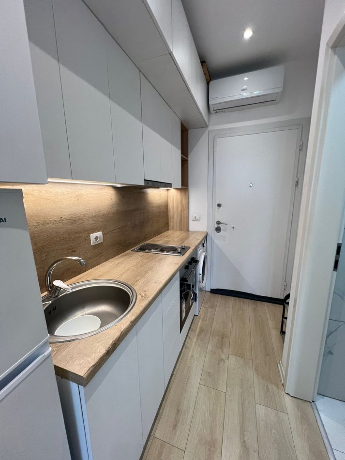 Tirane, shitet garsonier 1+1 Kati 10, 30 m² 78.000 € (21 Dhjetori)