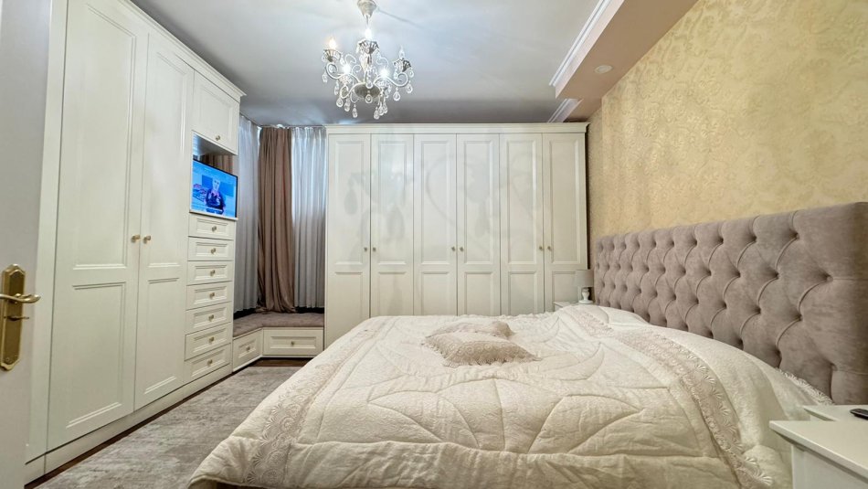 Tirane, jepet me qera apartament 2+1+Aneks+Ballkon Kati 5, 115 m² 1.200 € (Rruga Papa Gjonpali II)