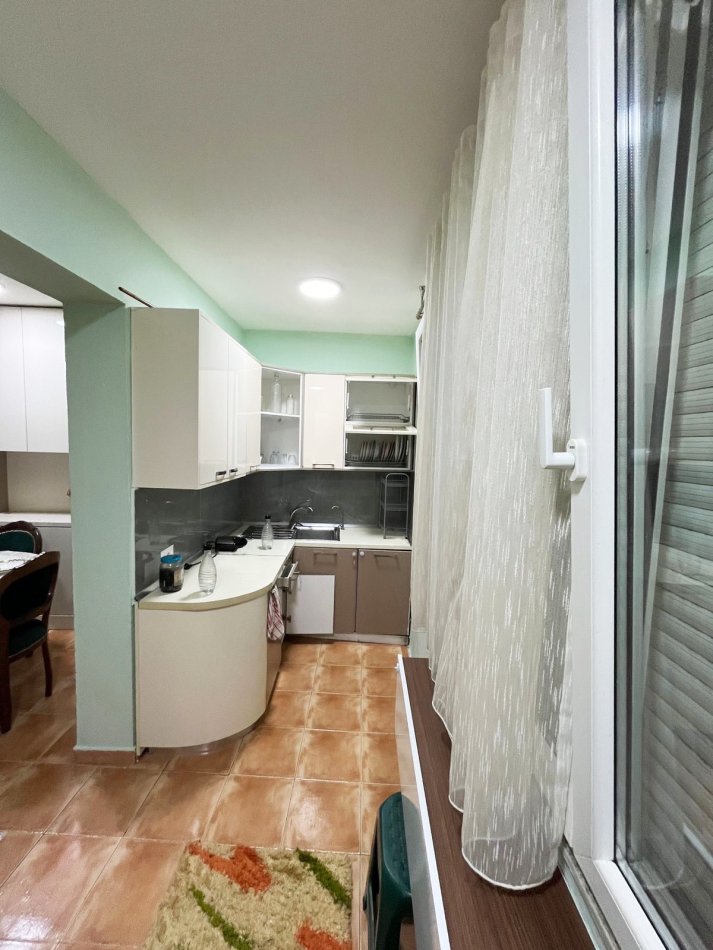 Tirane, jepet me qera apartament 2+1 Kati 5, 88 m² 500 € (Stadiumi Dinamo)