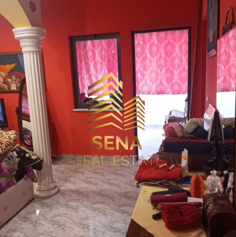 Tirane, jepet me qera apartament 2+1+Ballkon Kati 3, 220 m² 450 € (Rruga Kodra e Priftit)