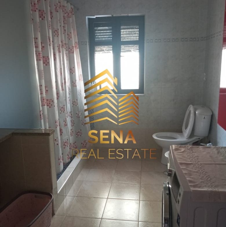 Tirane, jepet me qera apartament 2+1+Ballkon Kati 3, 220 m² 450 € (Rruga Kodra e Priftit)