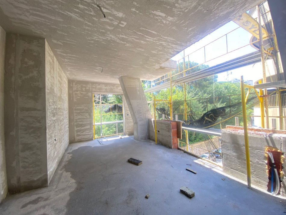 Tirane, shitet apartament 2+1+Aneks+Ballkon Kati 3, 131 m² 470.000 € (RRUGA FAIK KONICA)