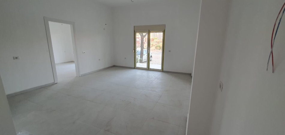 Durres, shitet apartament 1+1 Kati 1, 65 m² 78.000 € (Golem)