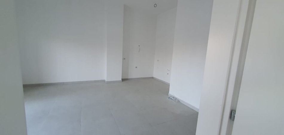 Durres, shitet apartament 1+1 Kati 1, 65 m² 78.000 € (Golem)