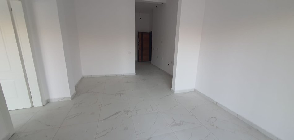 Golem, shitet apartament 1+1 Kati 1, 70 m² (Golem)