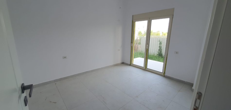 Golem, shitet apartament 1+1 Kati 1, 66 m² 79.200 € (Gplem)