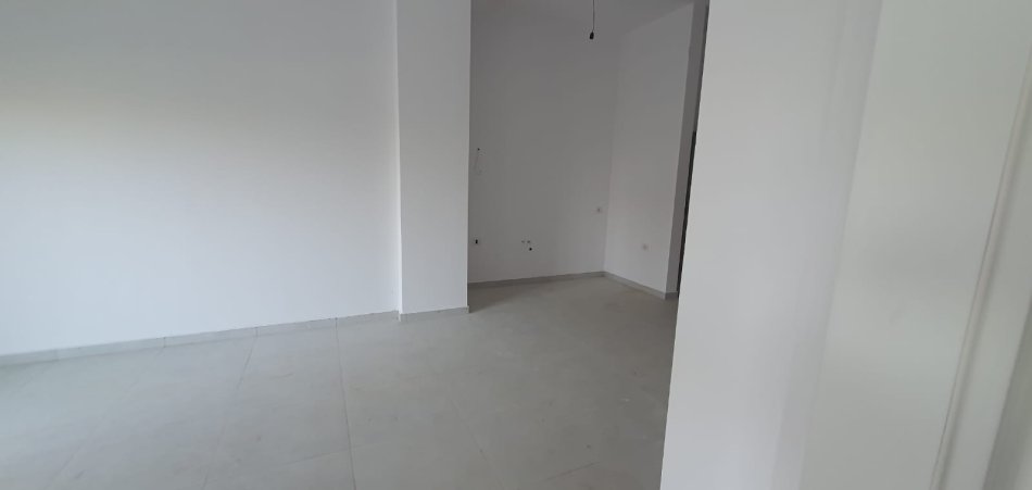 Golem, shitet apartament 1+1 Kati 1, 66 m² 79.200 € (Gplem)