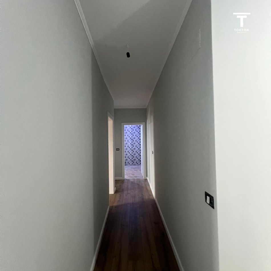 Tirane, shitet apartament 2+1 Kati 4, 124 m² 130.000 € (FRESK)