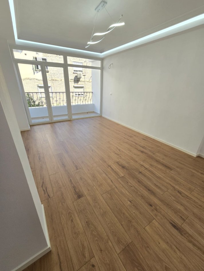 Tirane, shitet apartament 2+1 Kati 3, 71 m² 160.000 € (Prane Ambasades Amerikane)